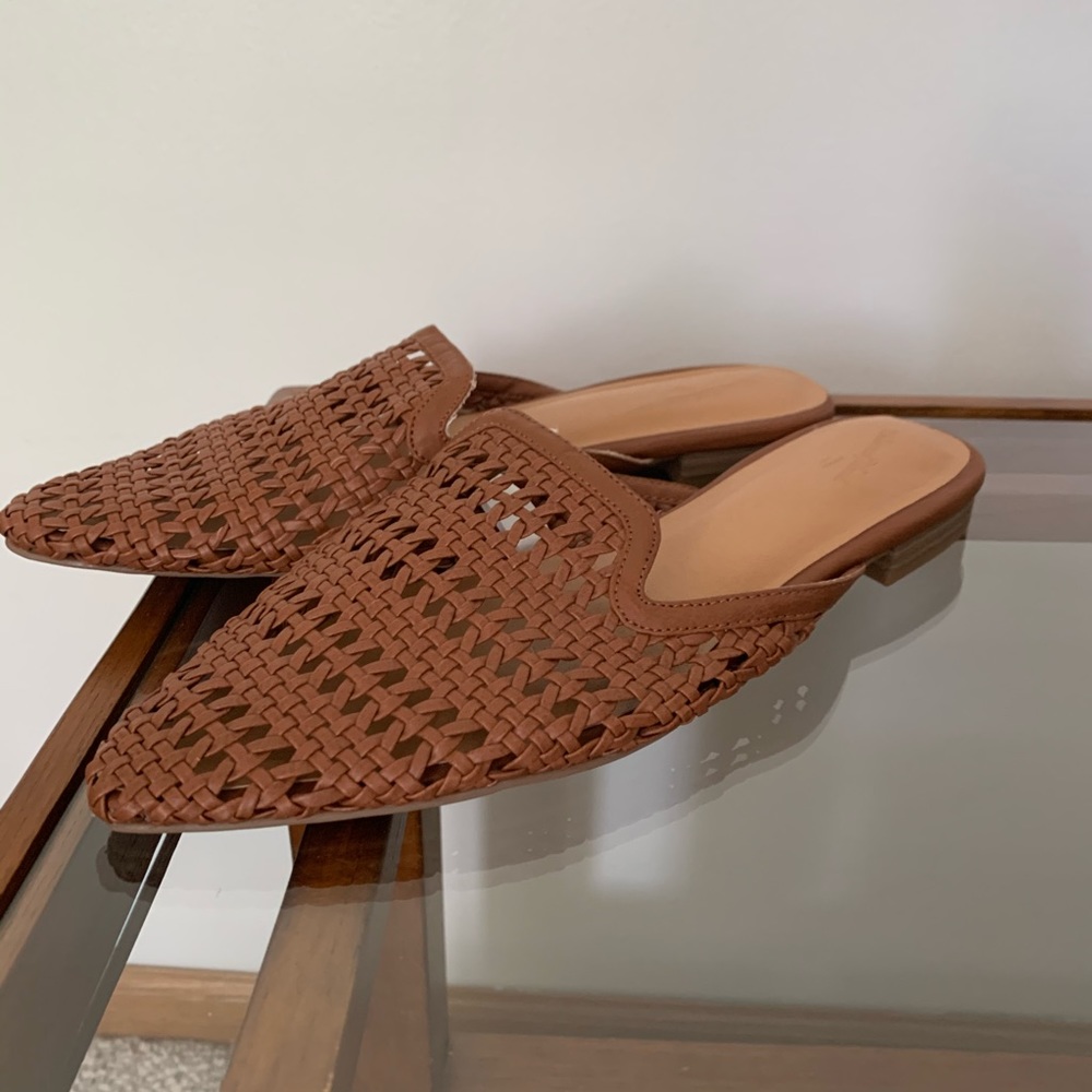 Brown Universal Thread Mules